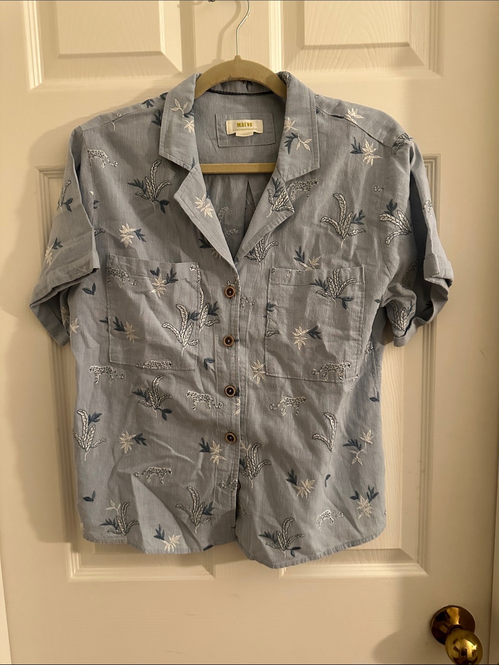 Light Blue Short-Sleeve leave and animal embroidery Button-Up top